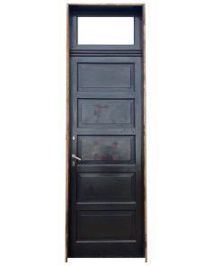 Antigua puerta de madera cedro con banderola