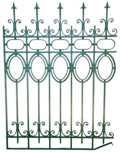 Cinco tramos de reja de hierro forjado