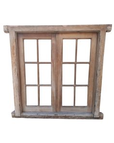 Antigua ventana de madera cedro 