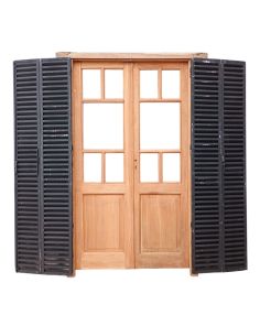 Tres puertas de madera cedro con celosías