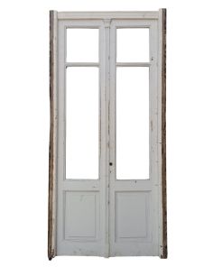 Dos antiguas puertas de madera pinotea 
