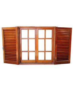 Dos antiguas ventanas de cedro con celosías