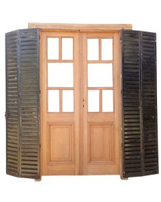 Puerta de madera cedro con celosías