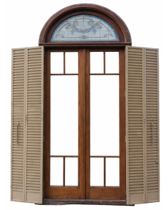 Dos puertas ventanas de cedro con vitraux