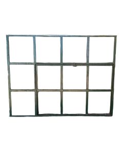 Dos antiguas ventanas mamparas de hierro