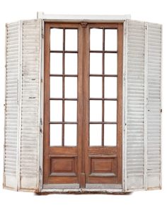 Antigua puerta de madera cedro con celosías