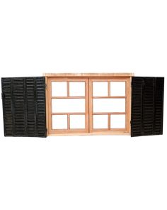 Ventana de madera cedro con celosías de hierro