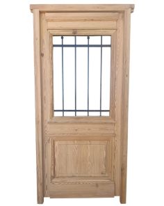 Puerta de frente en madera antigua pinotea 