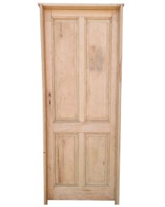 Puerta tablero de madera antigua con marco
