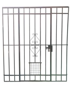 Puerta de reja de hierro