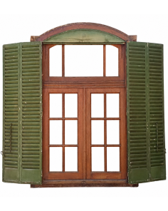 Antigua ventana de cedro con celosías