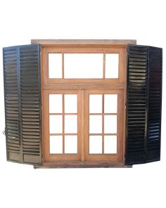 Dos ventanas de madera cedro con celosías