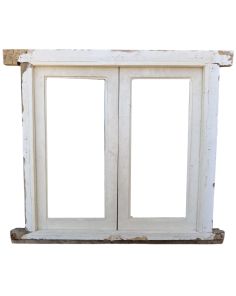 Antigua ventana de madera cedro con marco