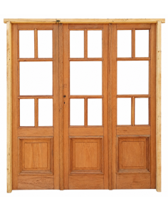 Portada griega de madera antigua cedro