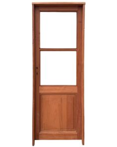 Dos antiguas puertas de madera cedro