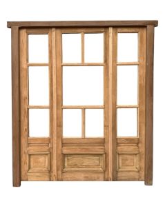 Portada griega de madera antigua con marco