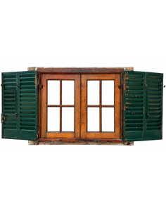 Antigua ventana de cedro con celosías